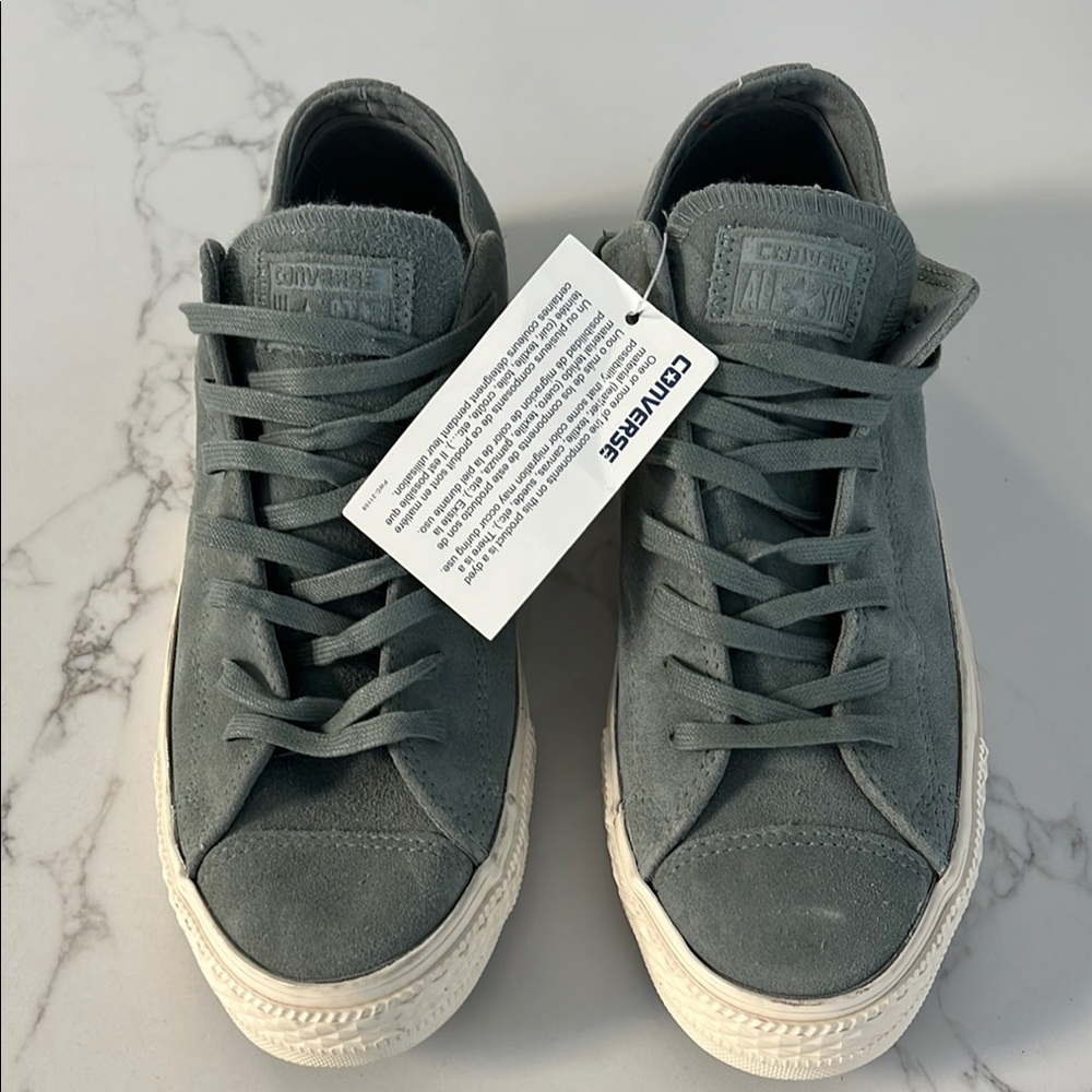 Converse Men's Gray suede All Star Sneakers.Sz9. NWT $20-.